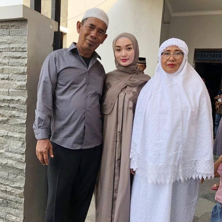 Instagram.com/zaskia_gotix