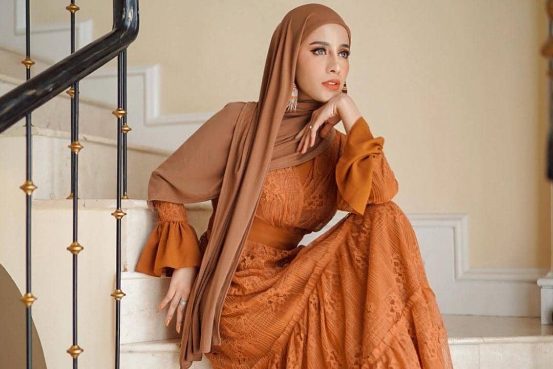 Inspirasi Gaya Ramadan yang Bisa Ditiru dari OOTD Aghnia Punjabi