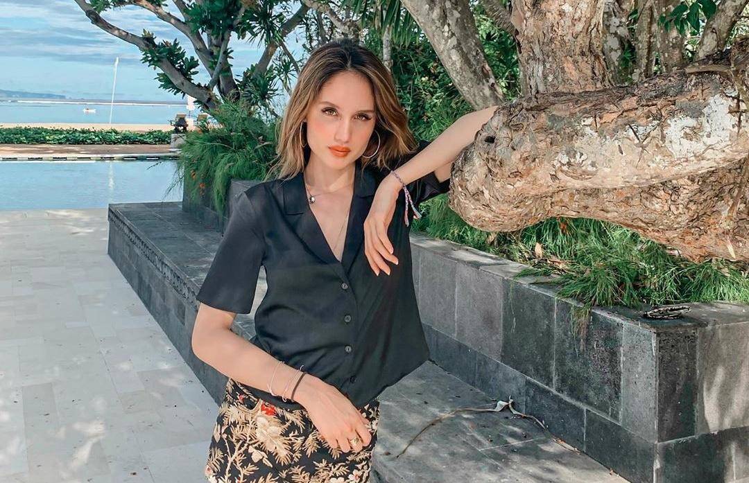 Cinta Laura dan Deretan Seleb Blasteran yang Jalankan Ibadah Puasa