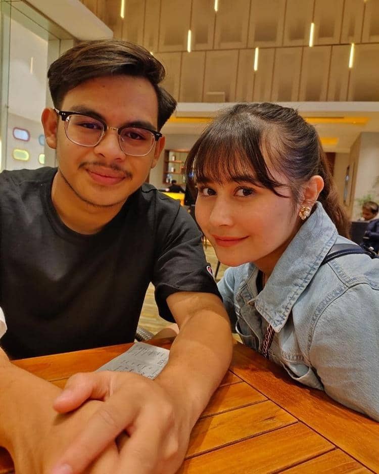 Instagram.com/ullydjulita02