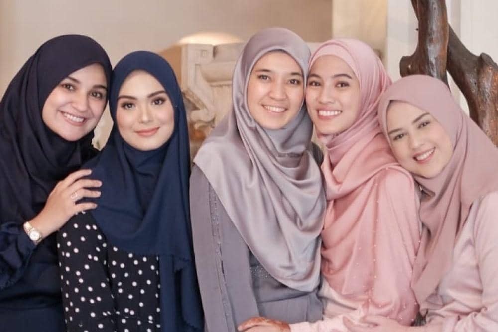 Instagram.com/dhiniaminarti