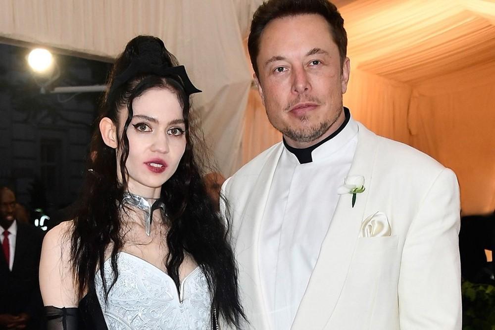 7 Fakta Hubungan Unik Elon Musk dan Grimes, Istrinya | POPBELA.com