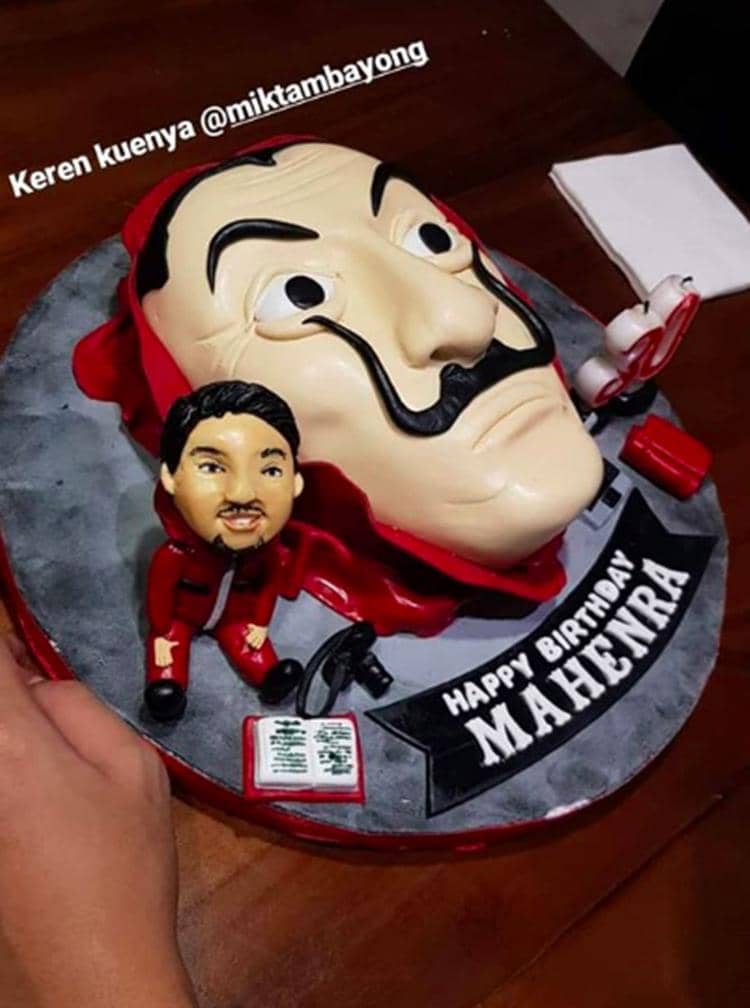 Instagram.com/devamahenra