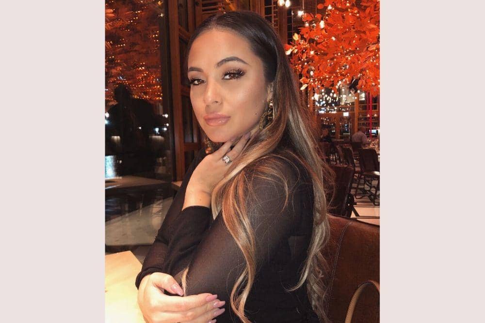 instagram.com/lauyaju