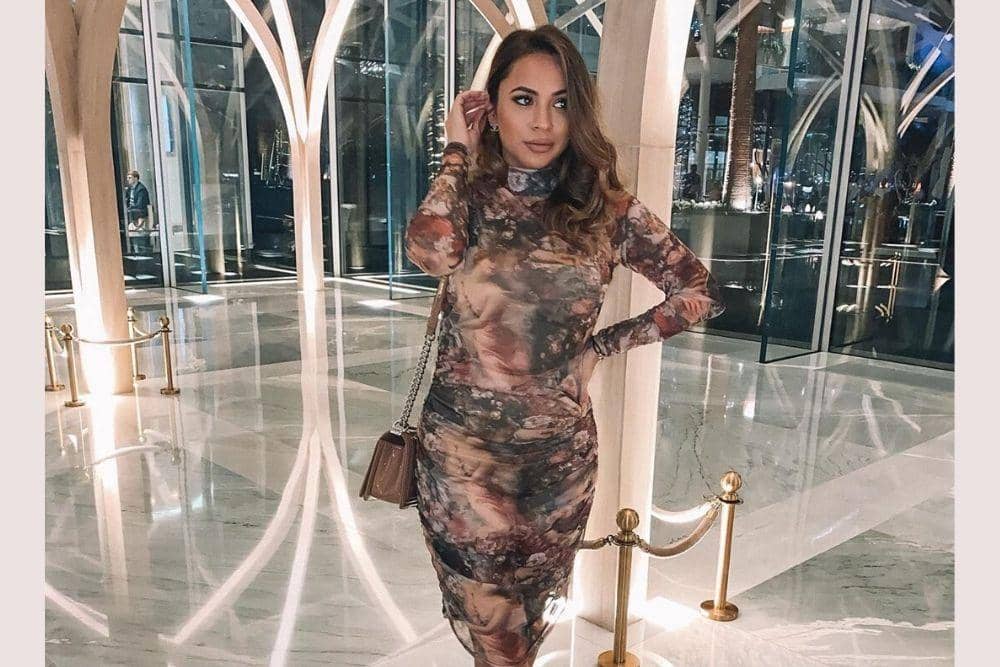 instagram.com/lauyaju