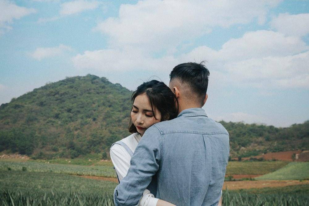 7 Tanda Kamu Perempuan Bucin Alias Budak Cinta