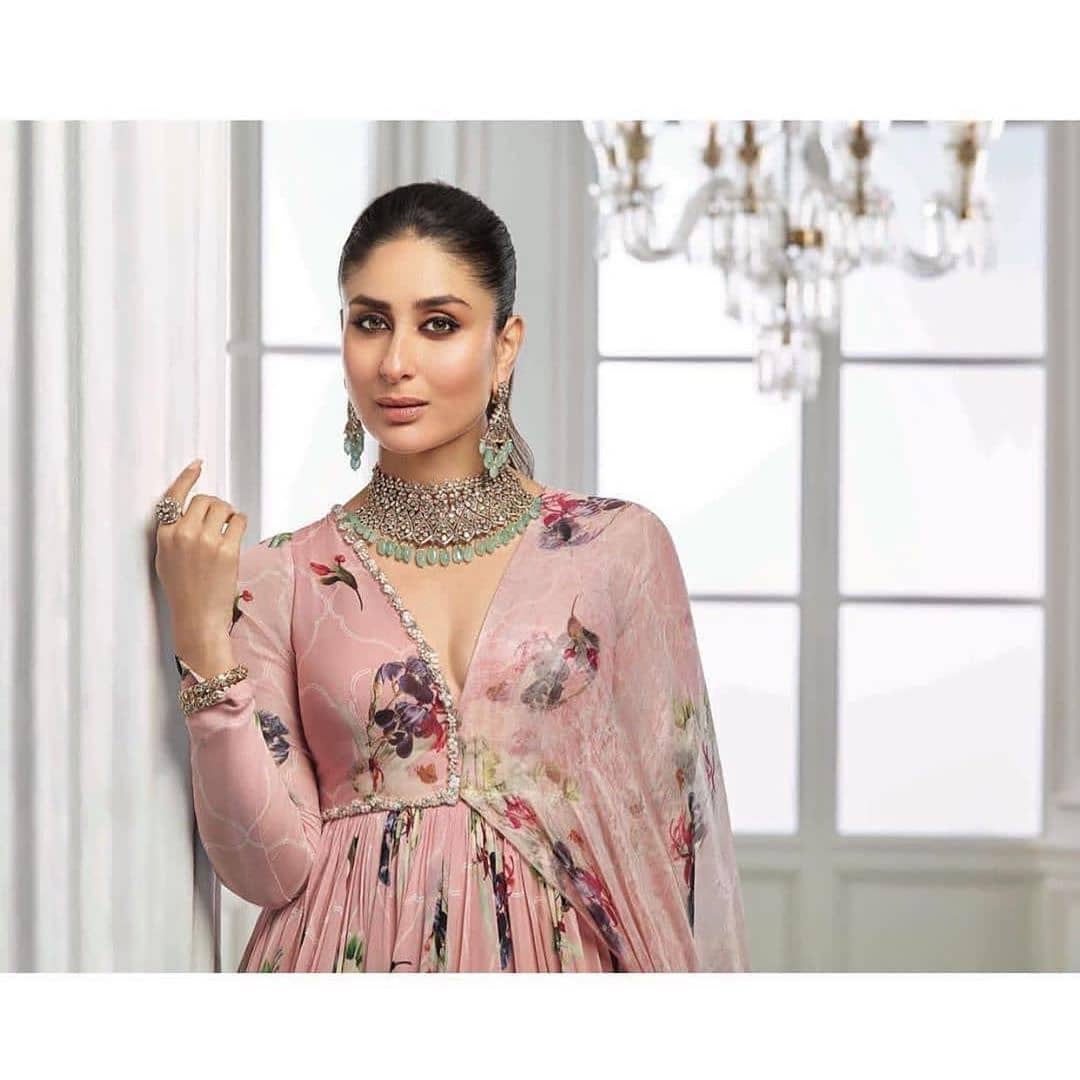 Instagram.com/therealkareenakapoor