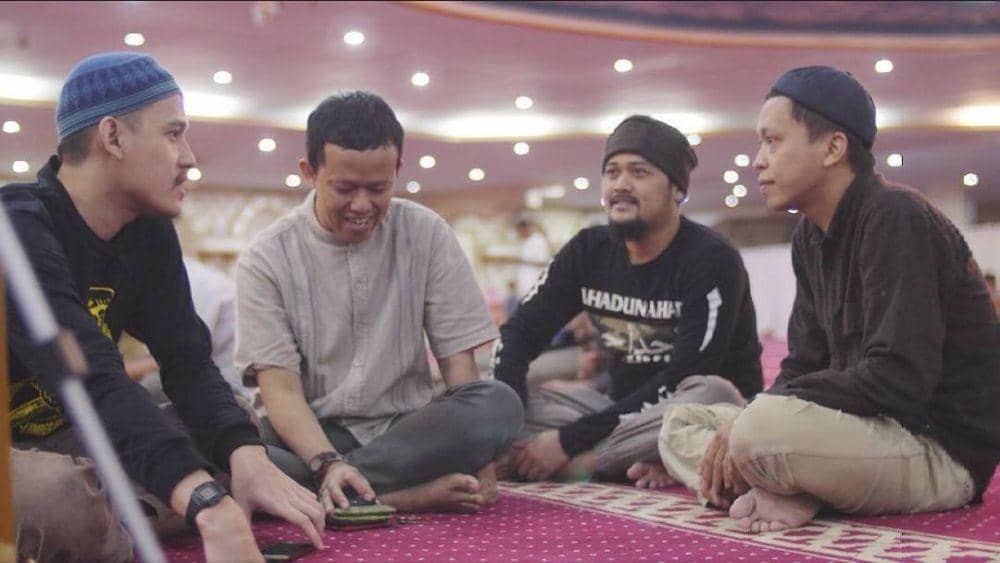 Instagram.com/beniadhiantoro