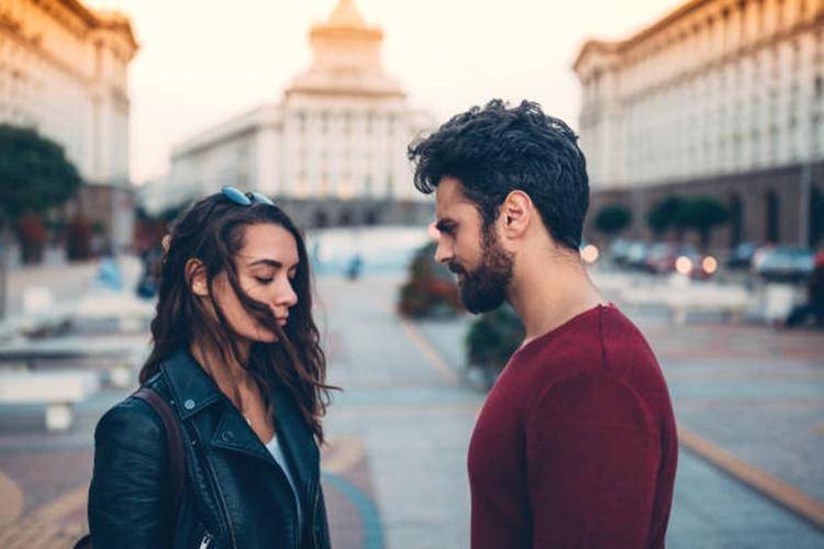 Jadi Tak Peduli, Ini 5 Sikap yang Ditunjukkan Capricorn Saat Marah