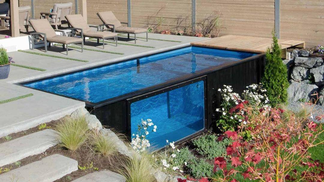 6 Inspirasi Kolam Renang Portabel untuk di Halaman Rumah