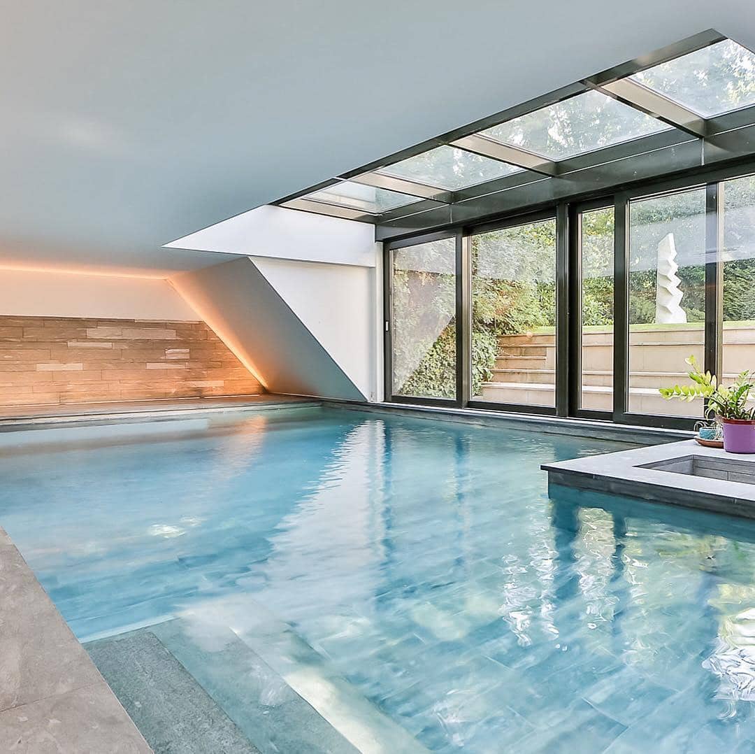 instagram / @jessica_sdrealestate