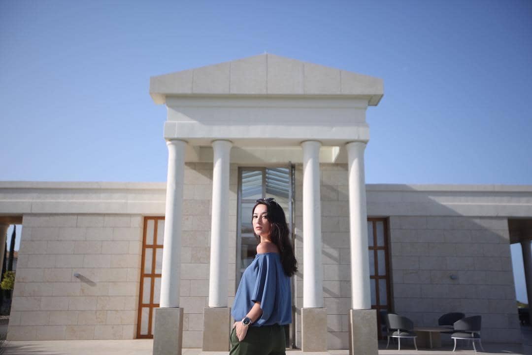 Instagram.com/julstelle