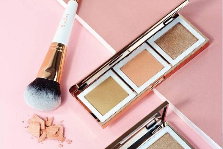 instagram.com/esqacosmetics