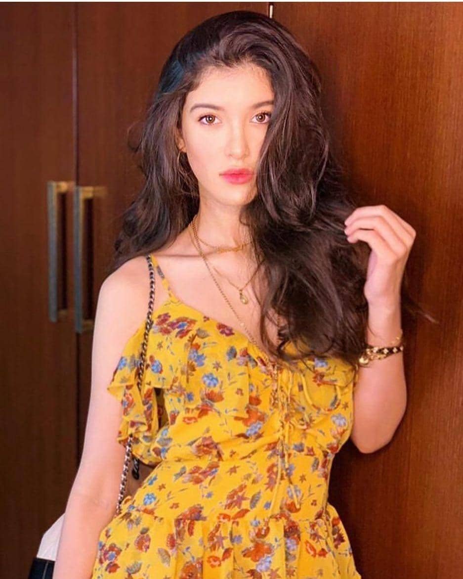 instagram.com/shanayakapoor19