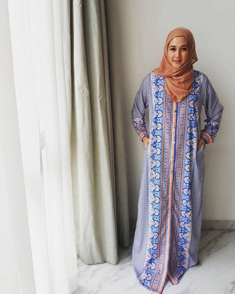 instagram.com/dina.lorenzaa