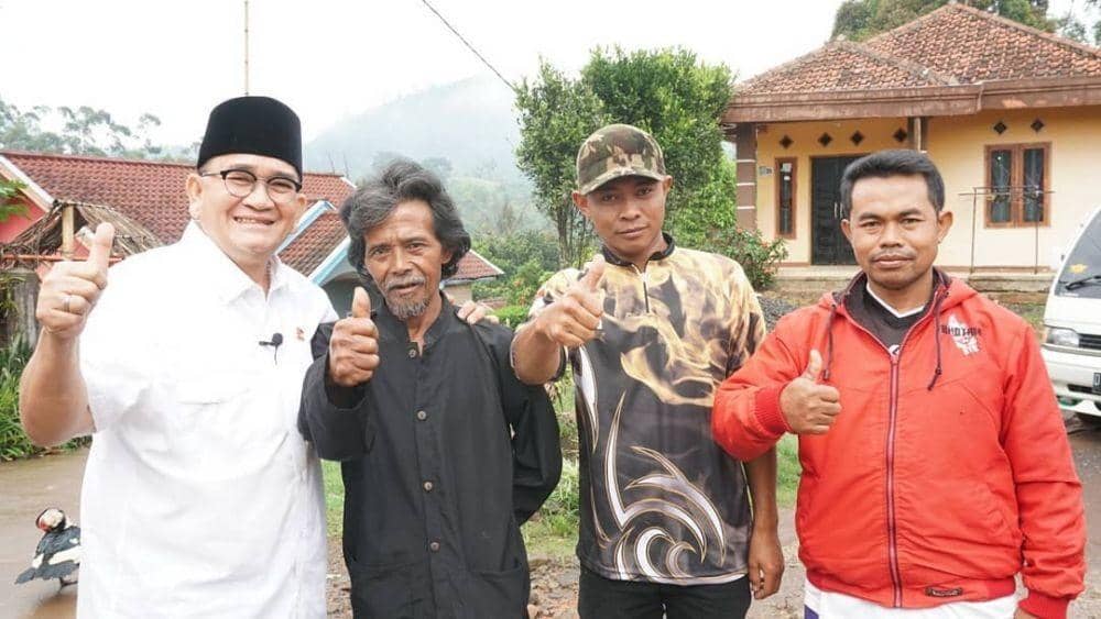 instagram.com/ruhutp.sitompul