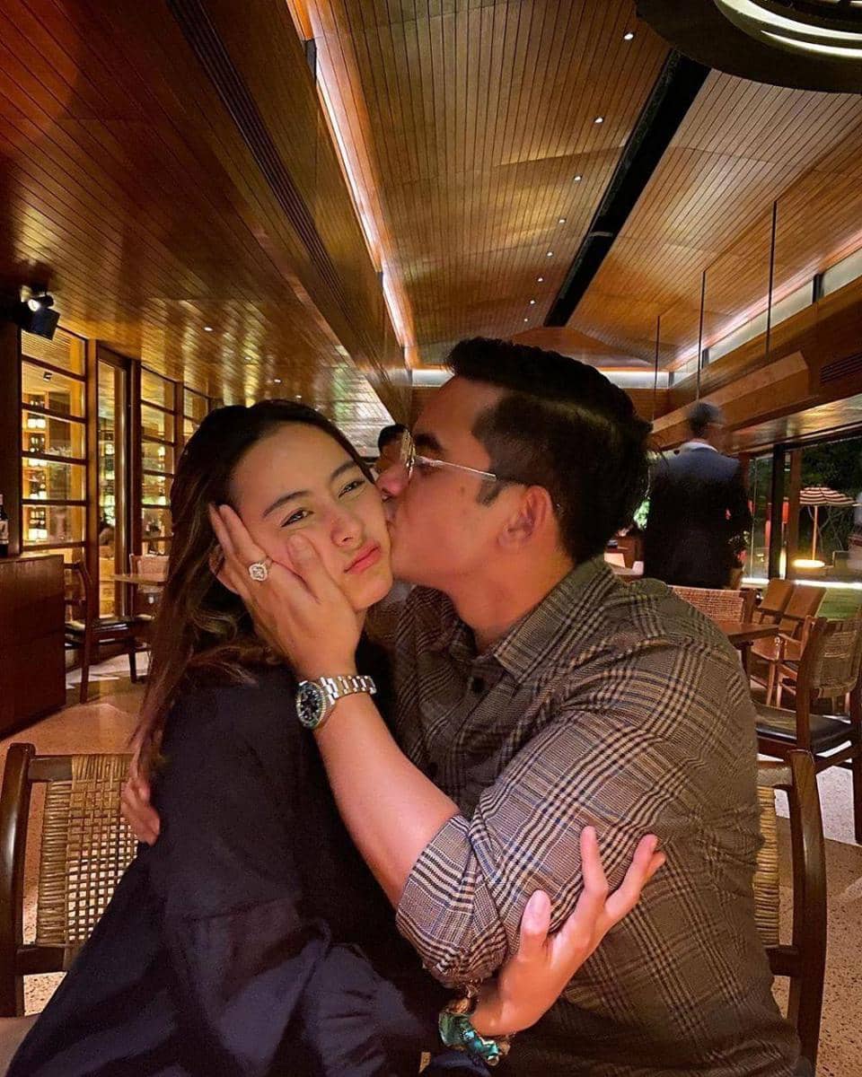 Instagram.com/laura_theux