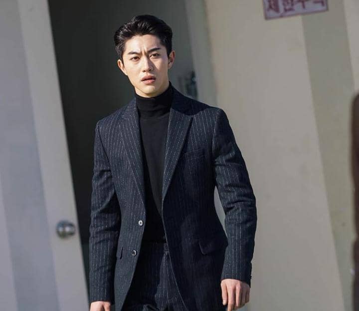 instagram.com/kwakdongyeon0