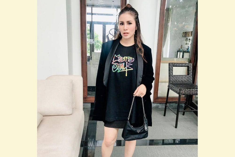 instagram.com/therealmomogeisha