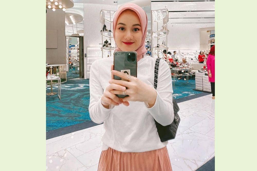 instagram.com/dindahw