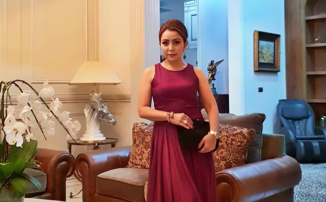 Instagram.com/mayangsaritrihatmodjoreal