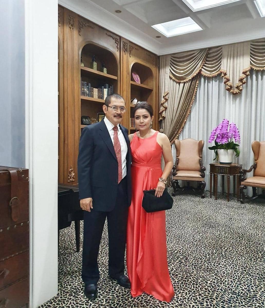 Instagram.com/mayangsaritrihatmodjoreal