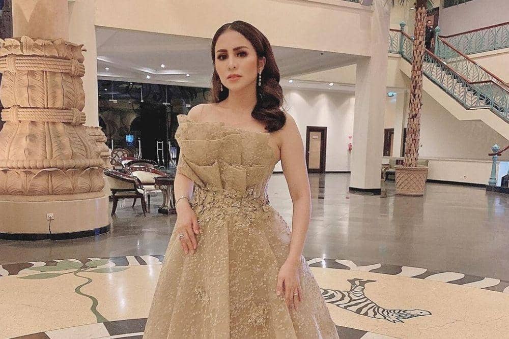 instagram.com/therealmomogeisha