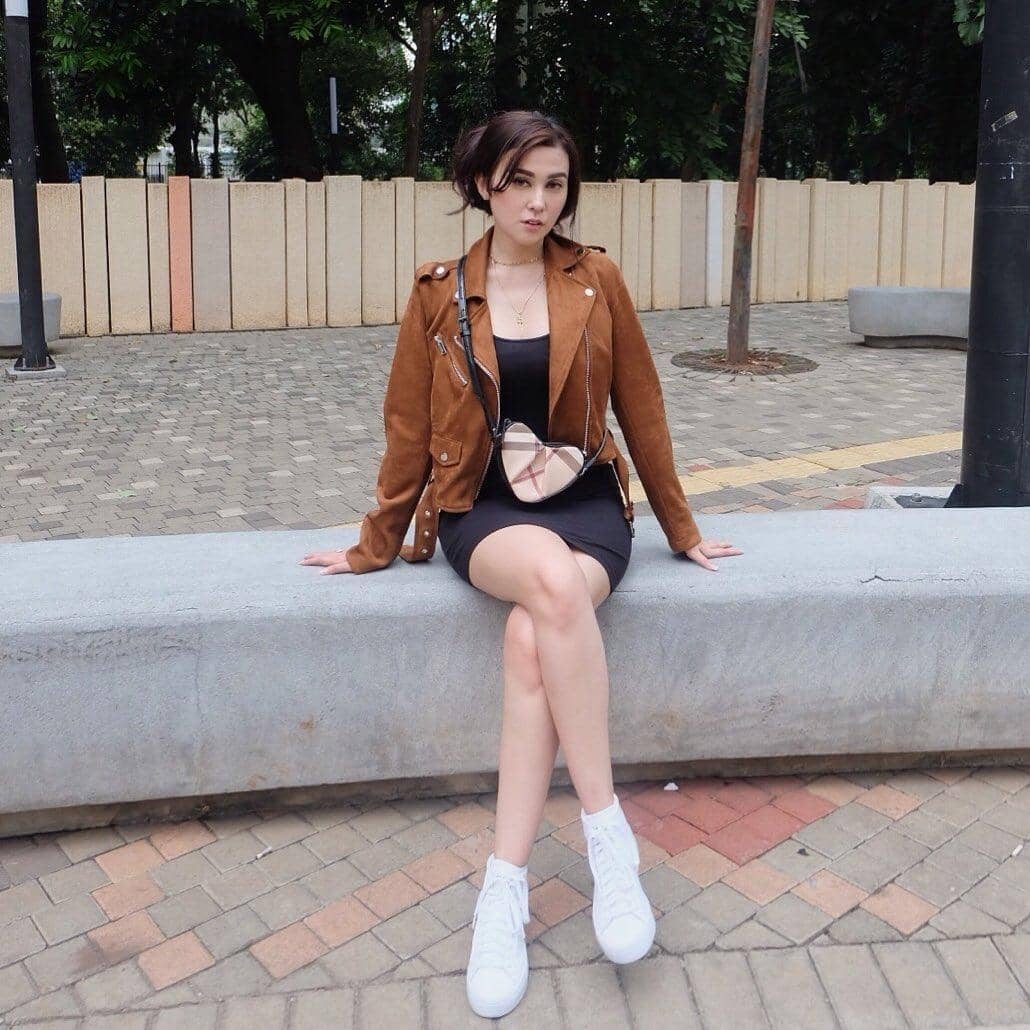 Instagram.com/vicymelanie