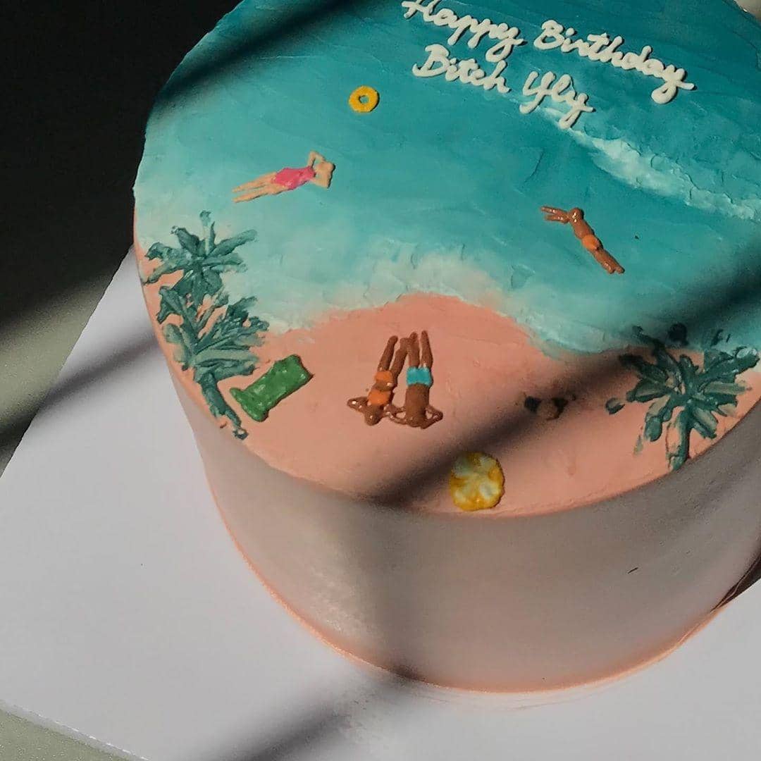 instagram.com/ warmhour__