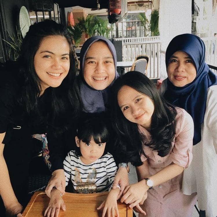 Instagram.com/indahindriana