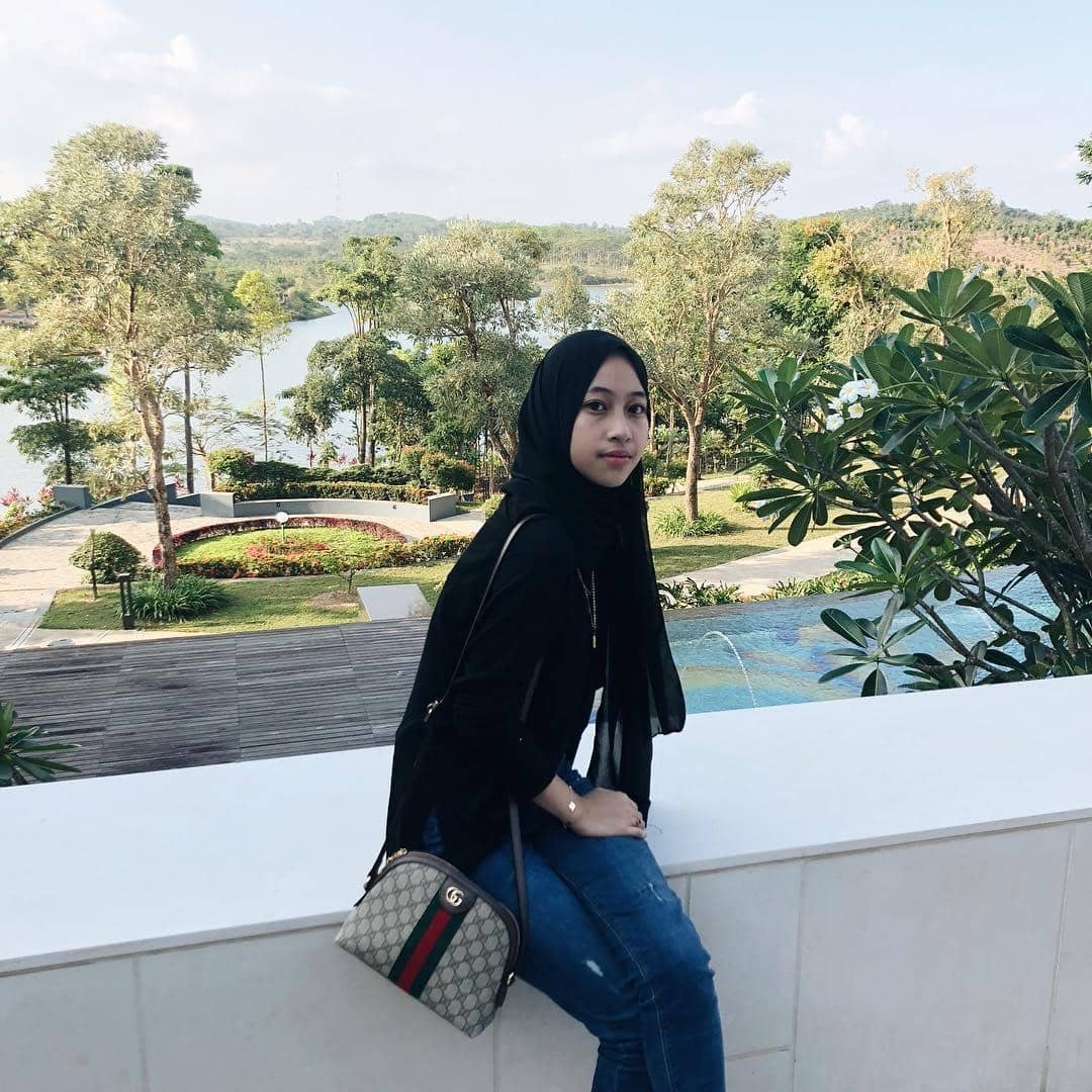 Instagram.com/adiba.knza