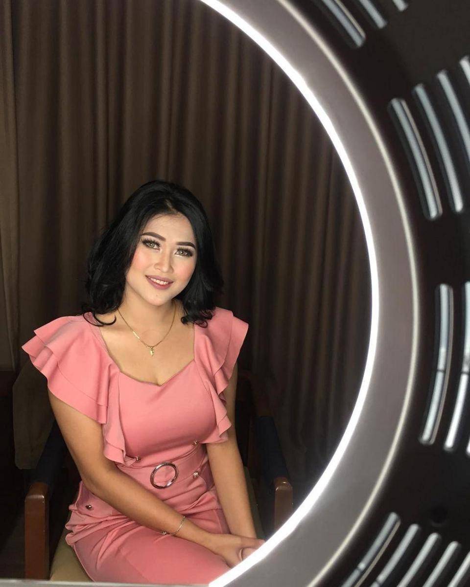 Instagram.com/ovi.sovianti_official