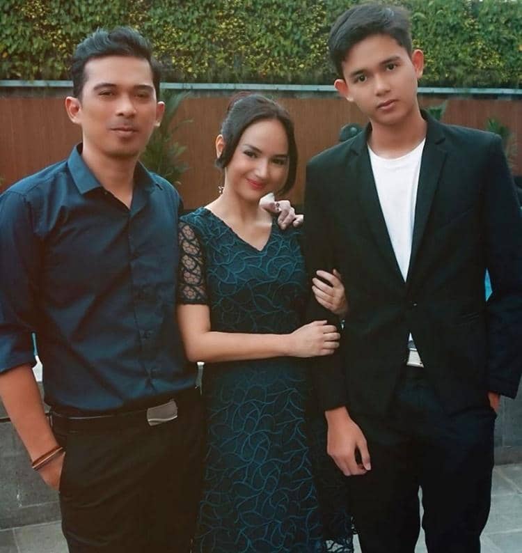 Instagram.com/all_angelica