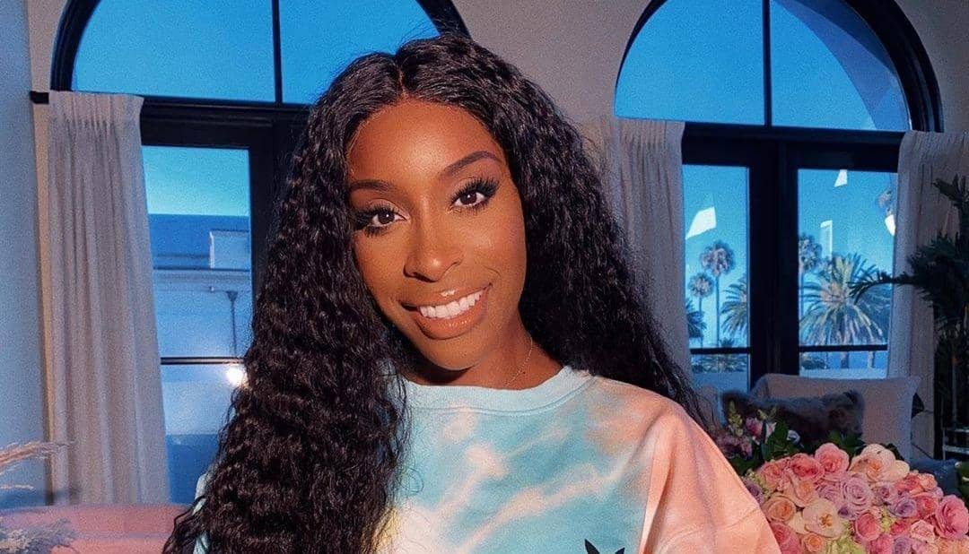 Instagram.com/Jackieaina