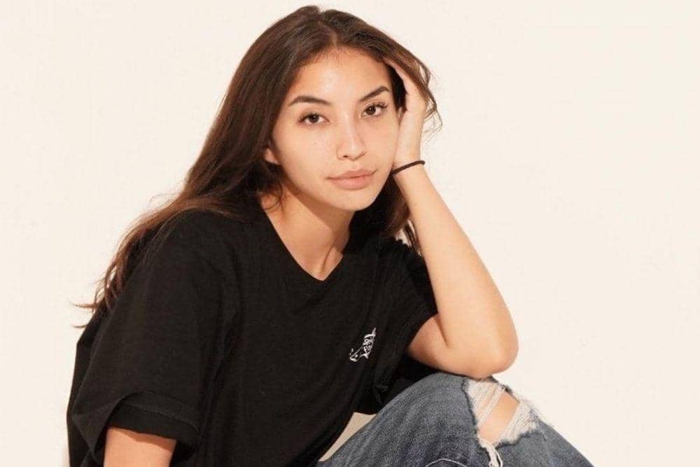 instagram.com/manodelia