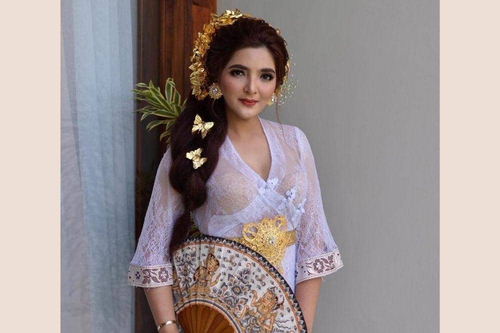 instagram.com/ashanty_ash