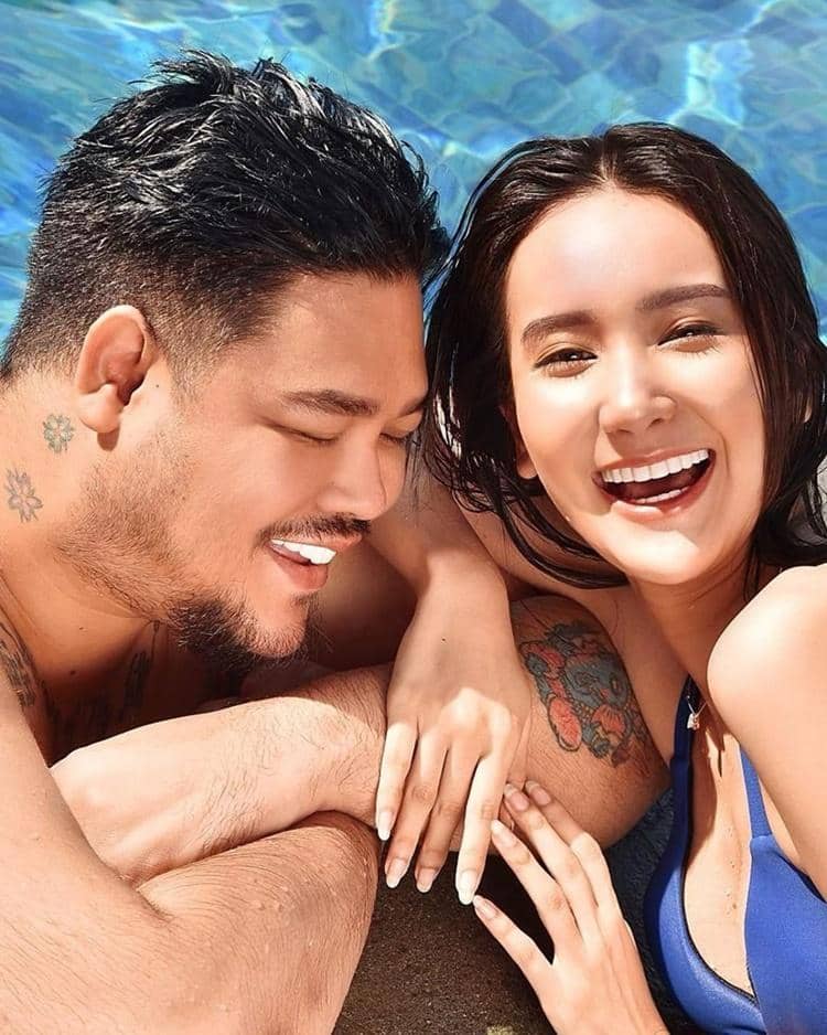 Instagram.com/bellaapriliasant