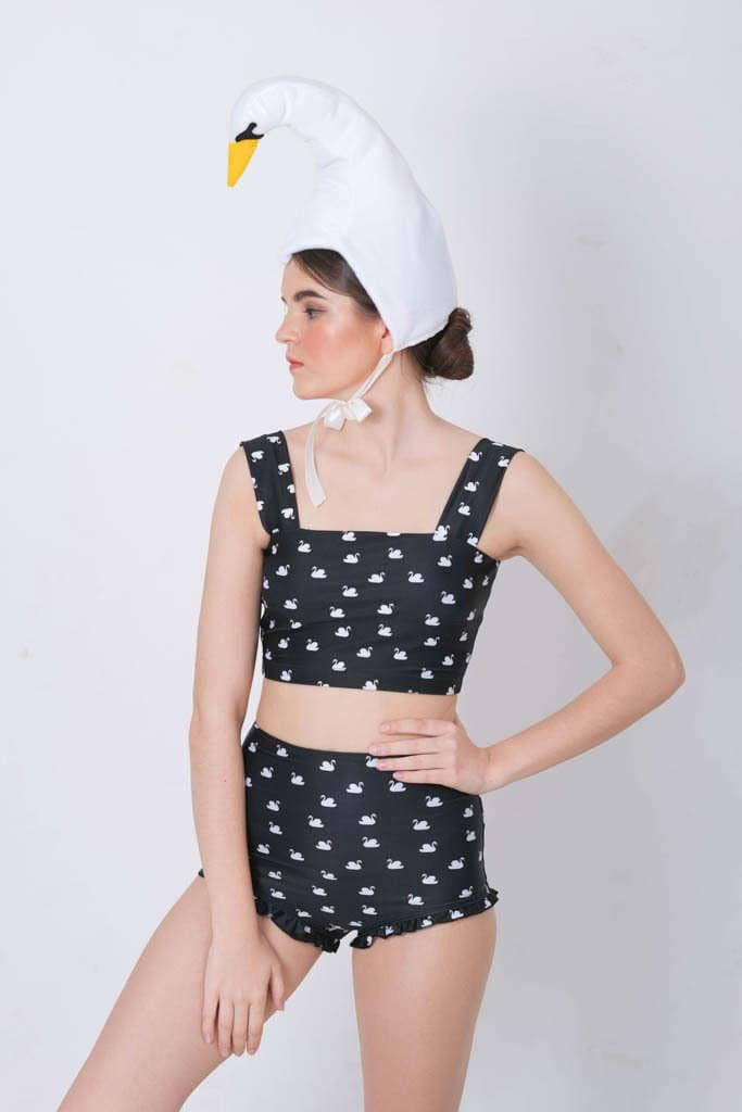 Annekellybeachwear.com