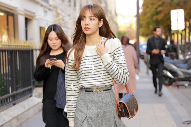 Selebriti Dunia Tampil Lebih Manis Dengan Pleated Skirt, Yuk Tiru!