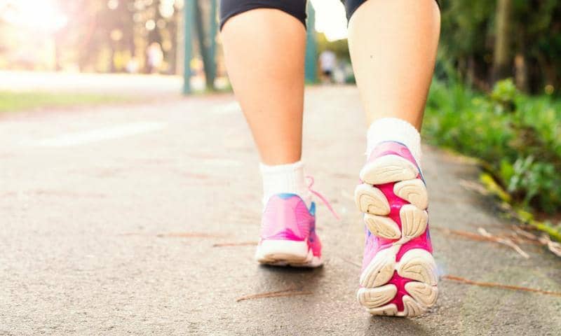 5 Manfaat Meditasi Sambil Jalan Kaki, Dapat Meningkatkan Kualitas Tidur