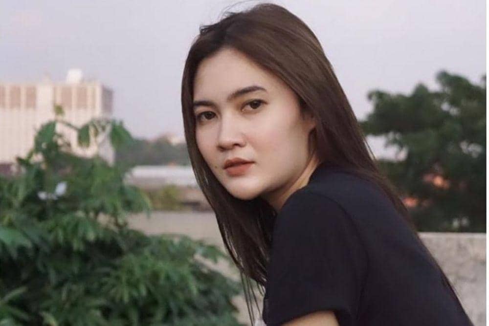 instagram.com/nellakharisma