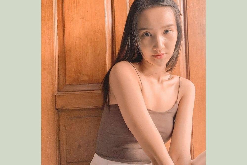 instagram.com/bellaapriliasant