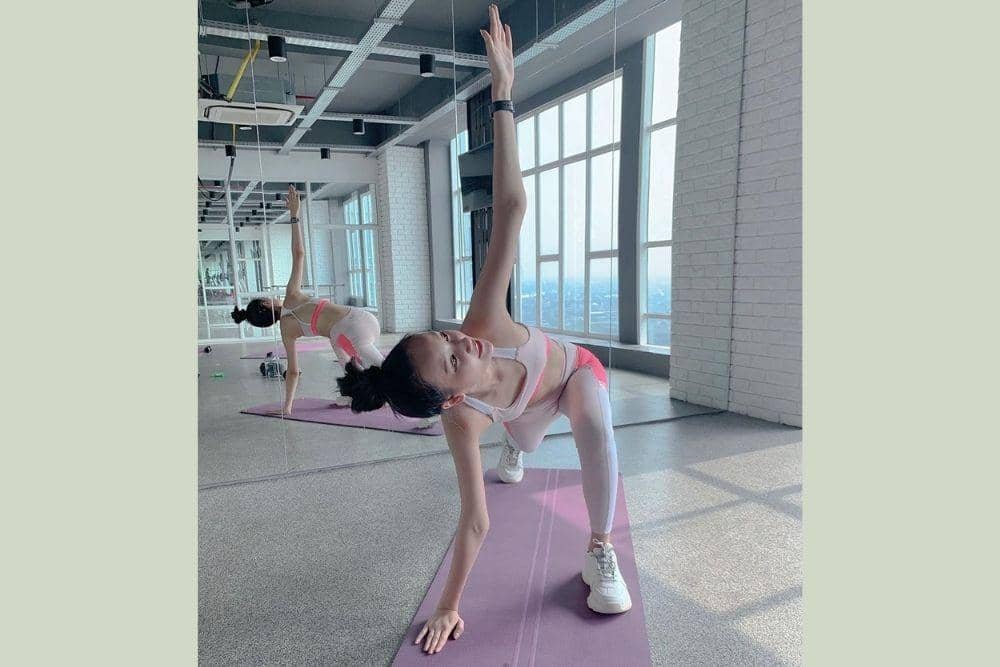 instagram.com/bellaapriliasant