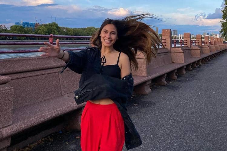 Instagram.com/valerieethomas