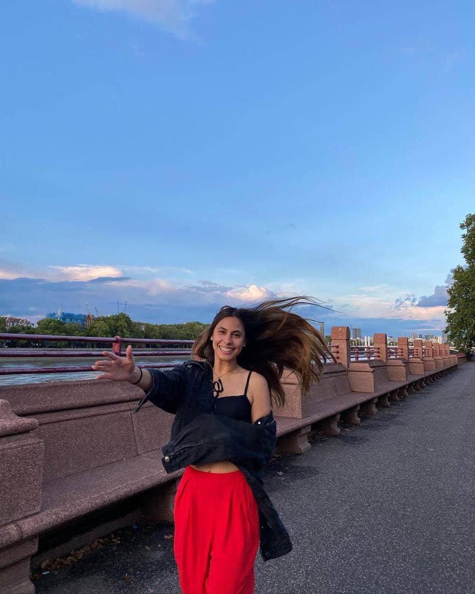 Instagram.com/valerieethomas