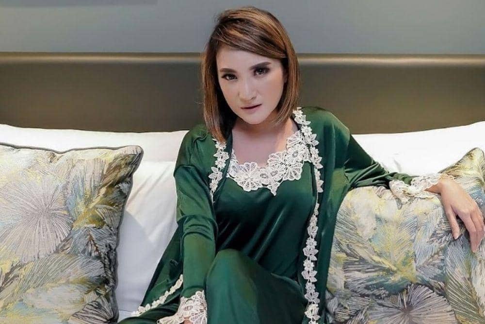 instagram.com/kikiamaliaworld