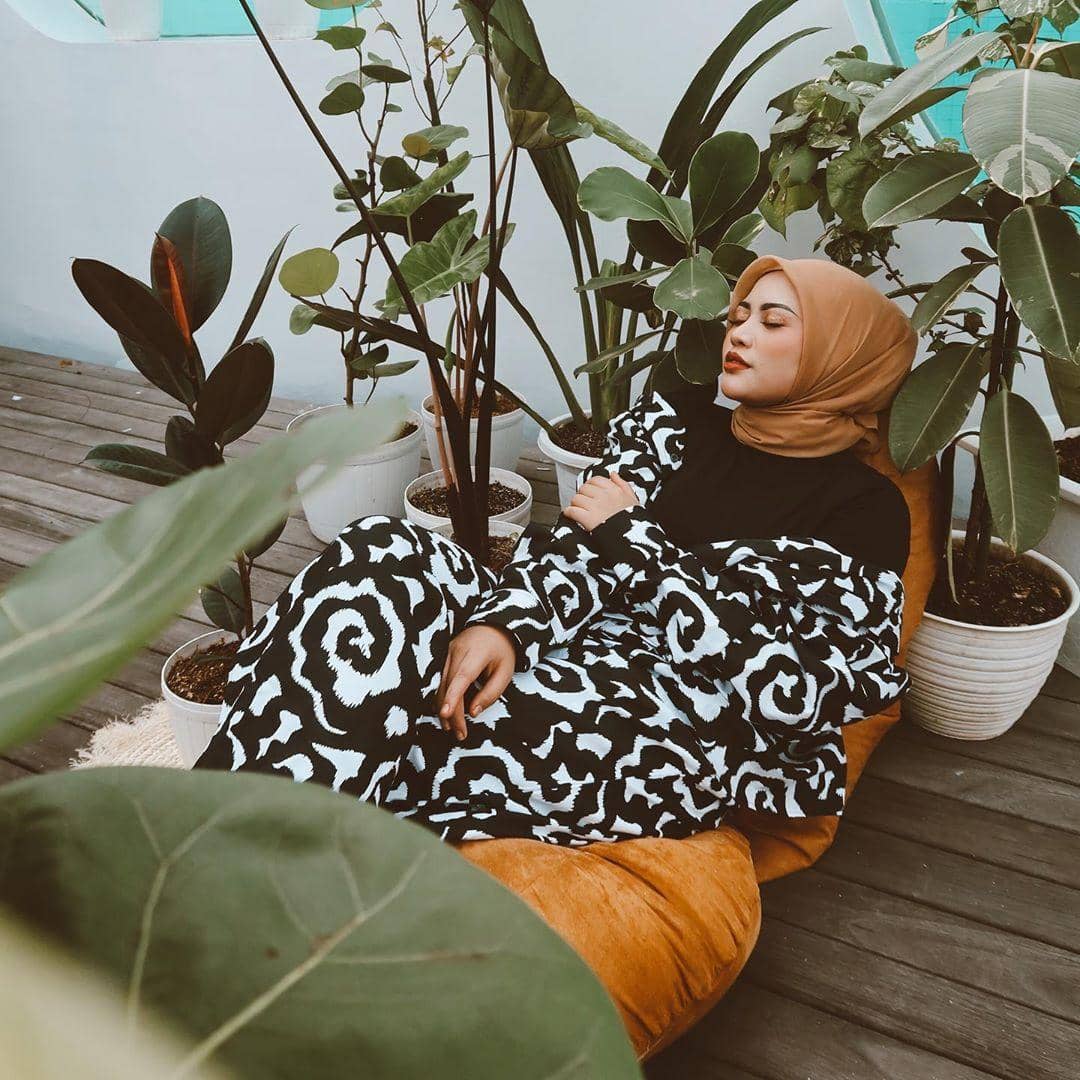 Instagram.com/rachelvennya