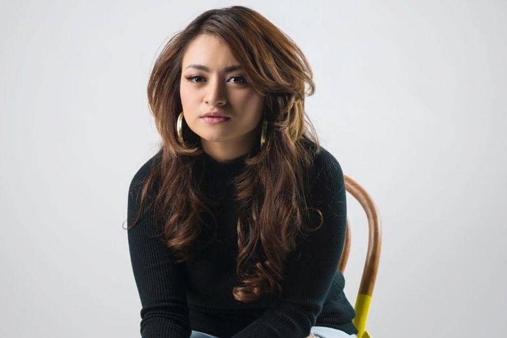 instagram.com/nathalieholscher