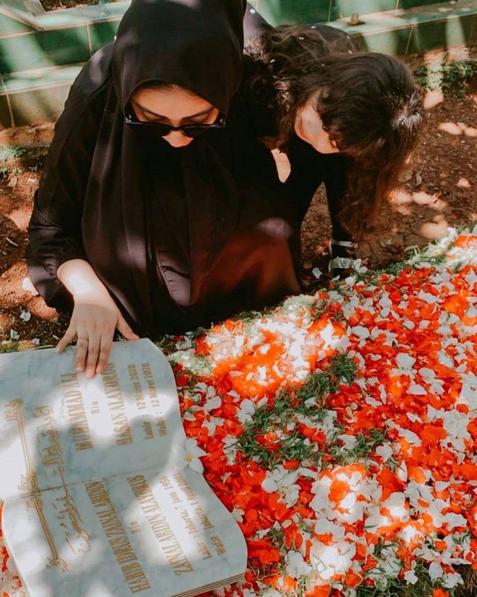 Instagram.com/vickyalaydrus