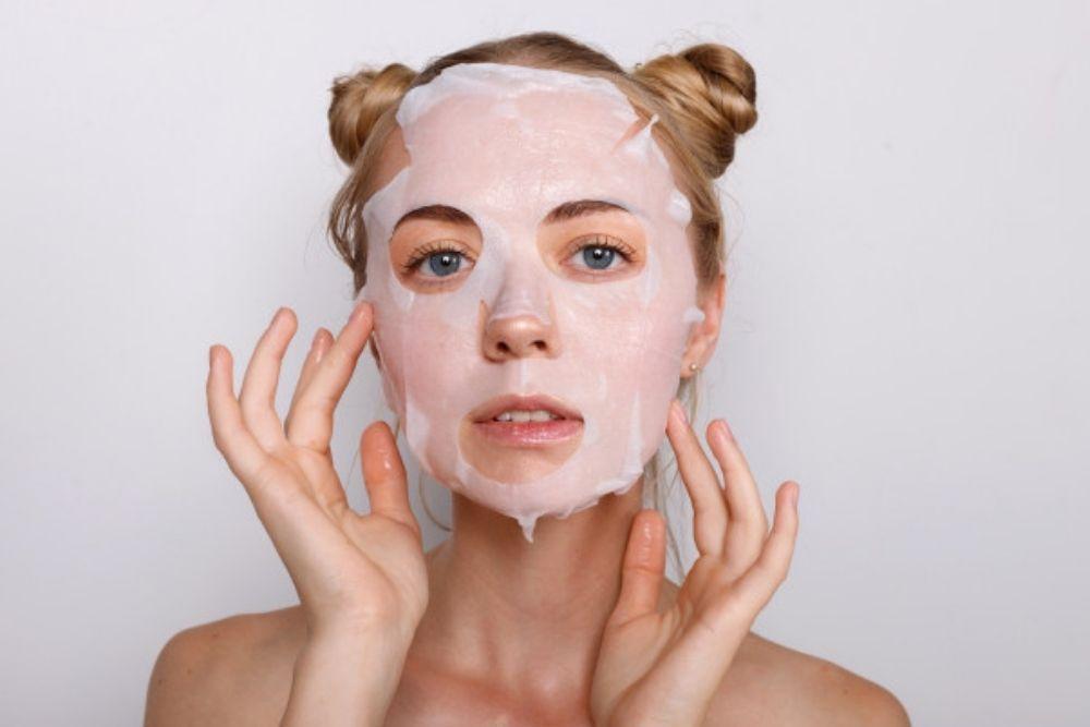 7 Rekomendasi Sheet Mask untuk Kulit Berjerawat 